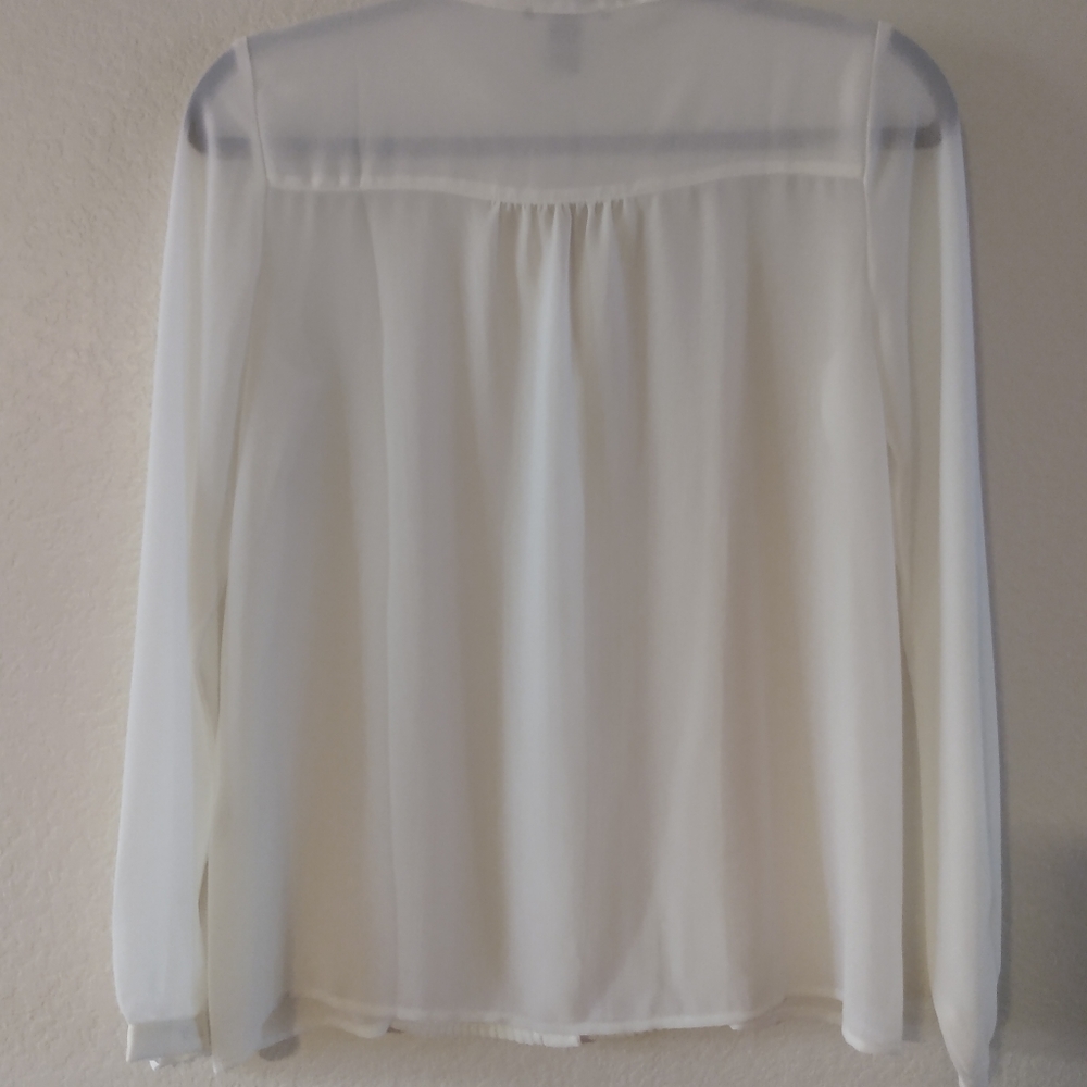 Shirt - Picture 4 of 6